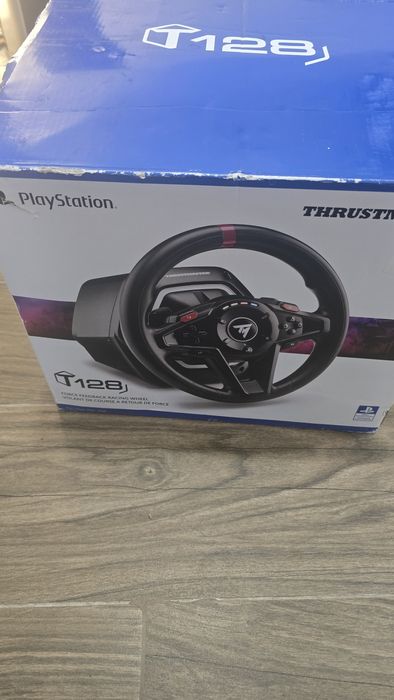 Volante Corrida Thrustmaster T128 Force Feedback Hybrid Drive + Pedais