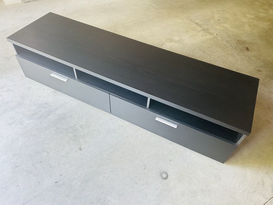 Movel de sala para TV - Comp. 1,80m x Altura 0,40m x Prof. 0,49m