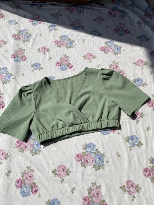 Zielony krótki crop top na krótki rękaw S 36 M 38 shein