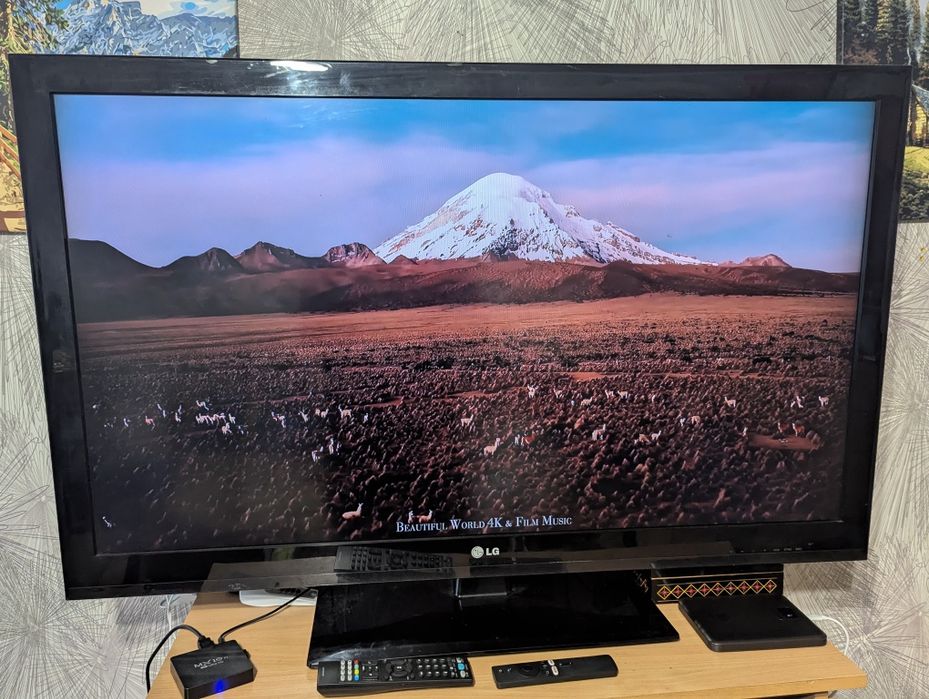 Продам телевизор LG 47 дюймов + Smart box