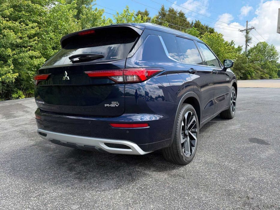 Mitsubishi Outlander PHEV SEL      2023