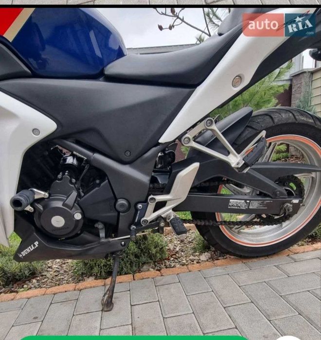 Мотоцикл Honda cbr250r 2011 года