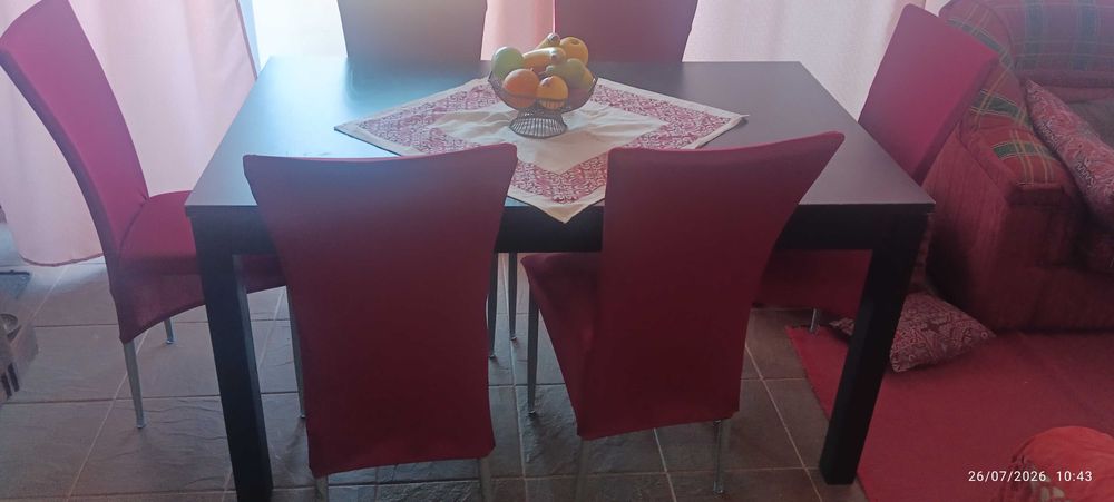 Mesa de cozinha de abrir co seis cadeiras