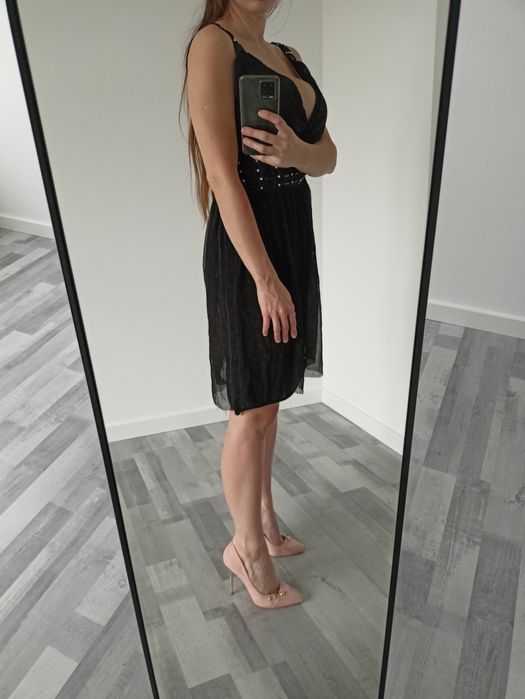 Sukienka tiulowa na ramiączka