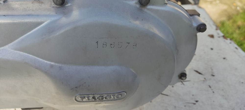 Piaggio Vespa 50 silnik