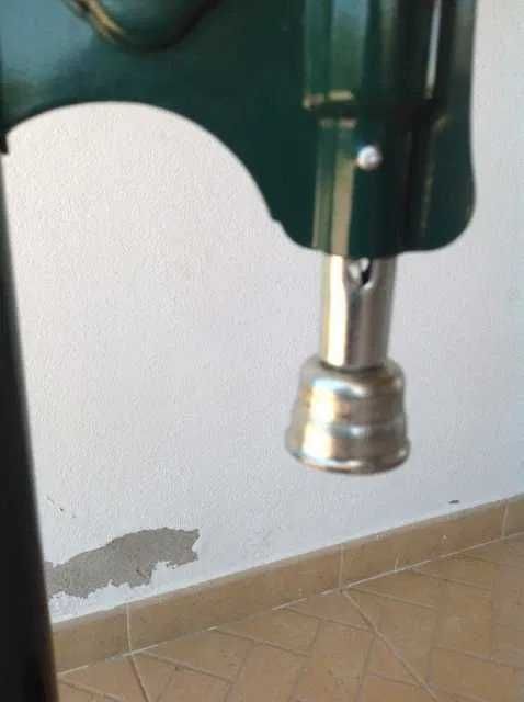 Capsulador de garrafas