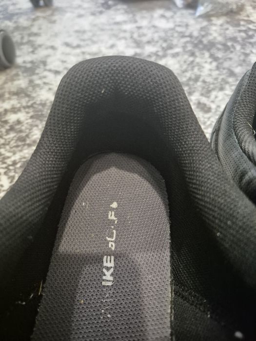Кросівки Nike для гольфу,
