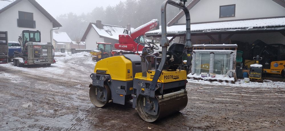 Walec drogowy Dynapac 1200 bardzo ładna  gładki
