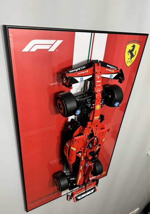 Rama di ekspozycji ściennej F1 LEGO Ferrari 42207