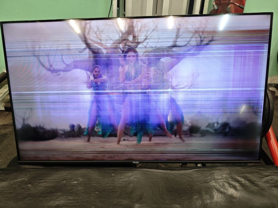 Продам телевизор Haier 43 smart tv