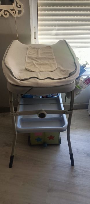 Banheira/Muda Fraldas CUDDLE & BUBBLE Chicco