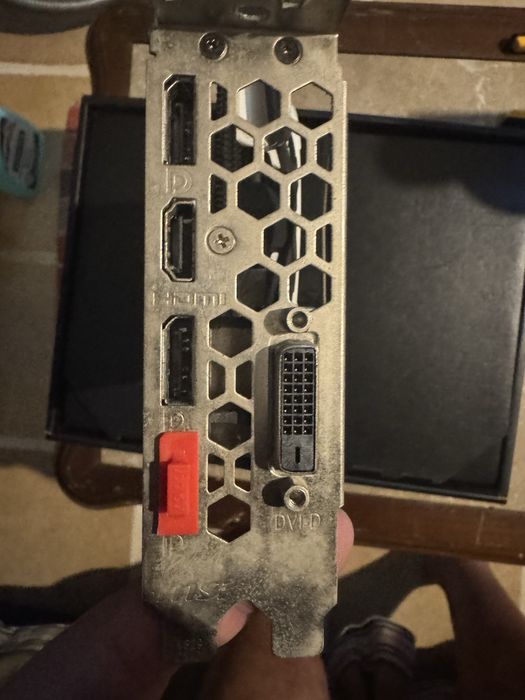 Nvidia Geforce 1070 msi armor 8gb OC64551388115842121