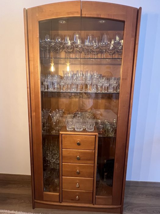 Cristaleira Sala em Cerejeira