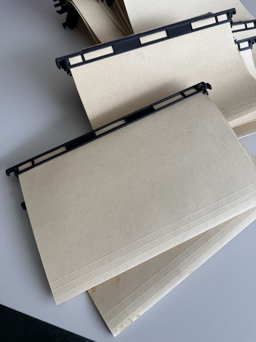 Bolsas de arquivo suspensas