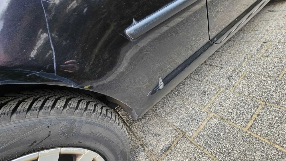 Volkswagen Golf IV - 1998 r. - 356 000