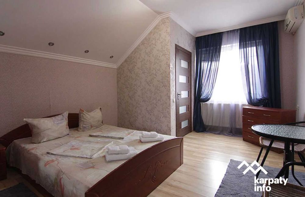 ПРОДАМ КОТЕДЖ, ЖИТЛО, БІЗНЕС між двома термальними курортами!!!