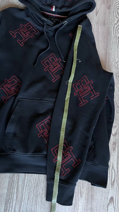 Худи Tommy Hilfiger тёплое