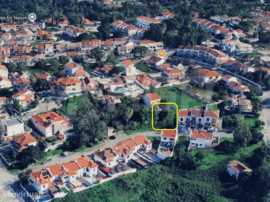 Terreno Urbano Com 447 M2 | Sesimbra — Castelo (Sesimbra), Setúbal