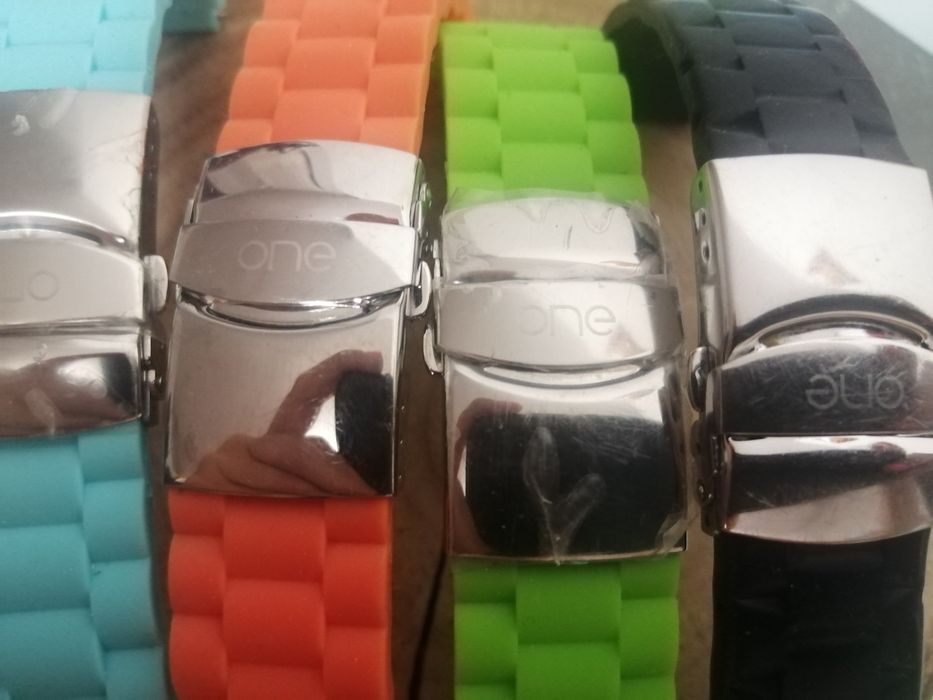 Conjunto de braceletes da one