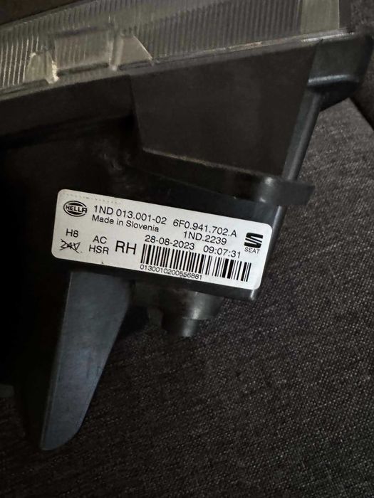 reflektor przedni prawy halogen seat ibiza V   6F0.941.702.A