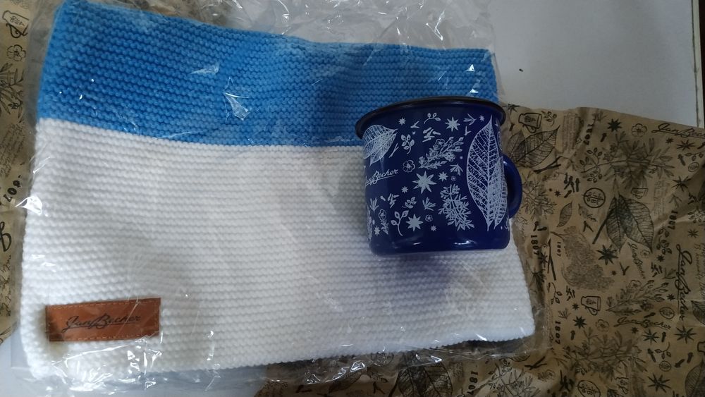 Шарф, кружка, подарунок / becherovka