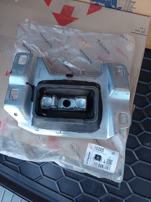 Продам нову подушку мотора ford focus 2 2009 року