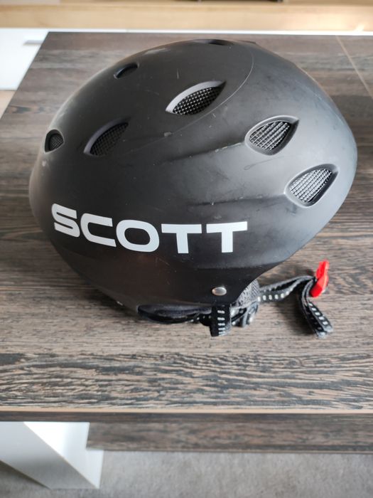 Kask narciarski Nie Scott