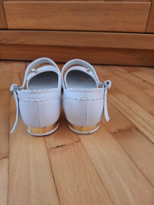 BUTY komunijne dziewczęce roz. 34 dł. wkładki 22,5 cm Jak Nowe