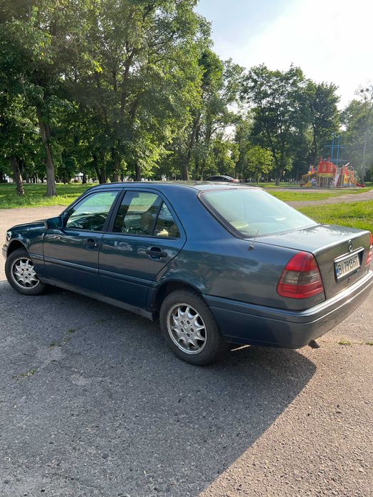 Mercedes-Benz w202 c180