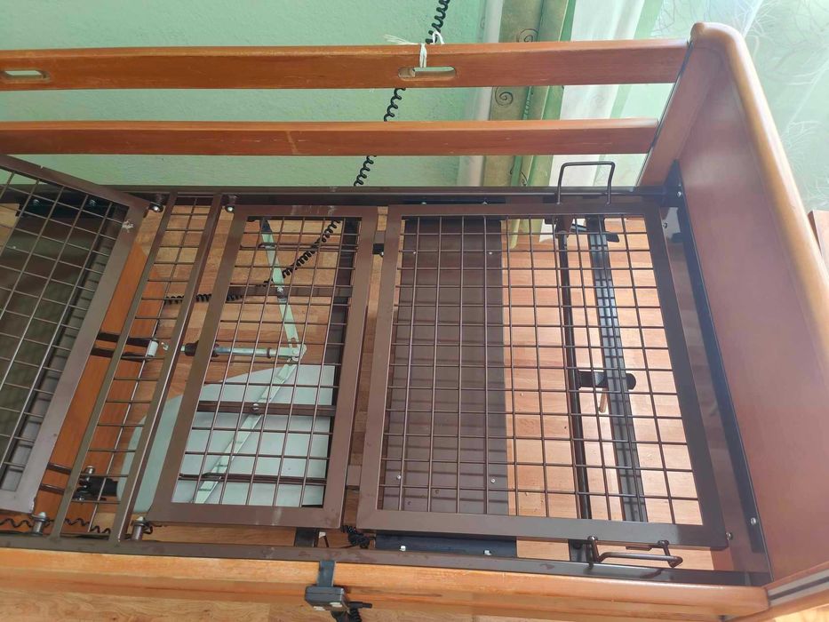 Łóżko rehabilitacyjne regulowane elektrycznie