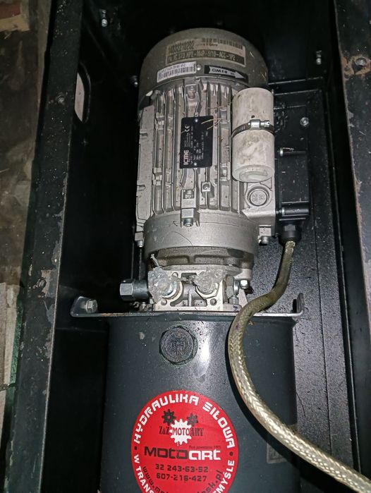 Zasilacz hydrauliczny 230V mało używany