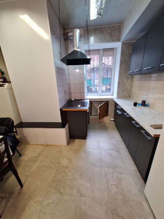 Продам   помещение  в центре 75 м2 коммерция цокольный в центре с ремонтом