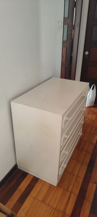 Cómoda gaveteiro