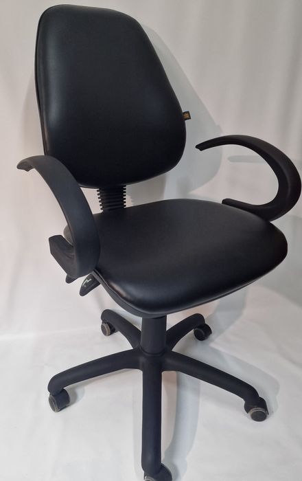 Стільці офісні, стулья