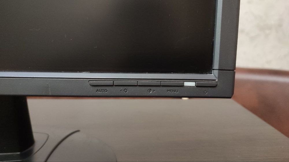 монітор Phillip 20 дюймів