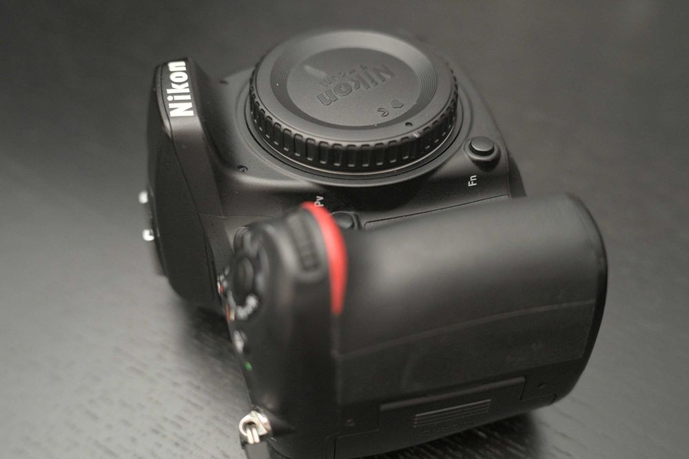 Nikon D7100 (Em Bom  Estado)