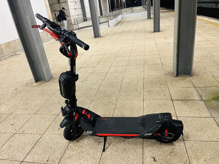 Trotinete Segway ZT3 PRO