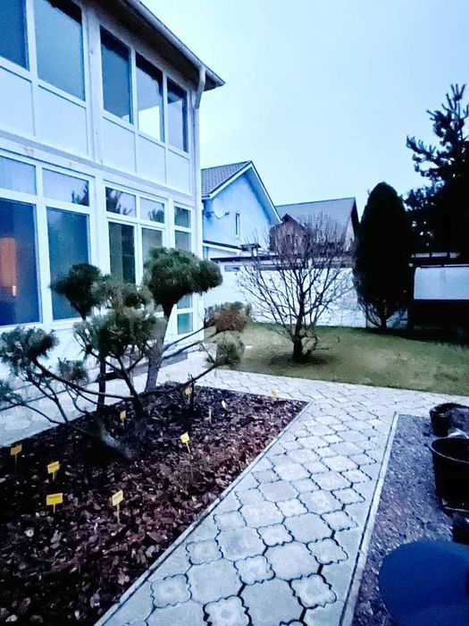 Продаж заміського будинку для постійного проживання в Колонщині