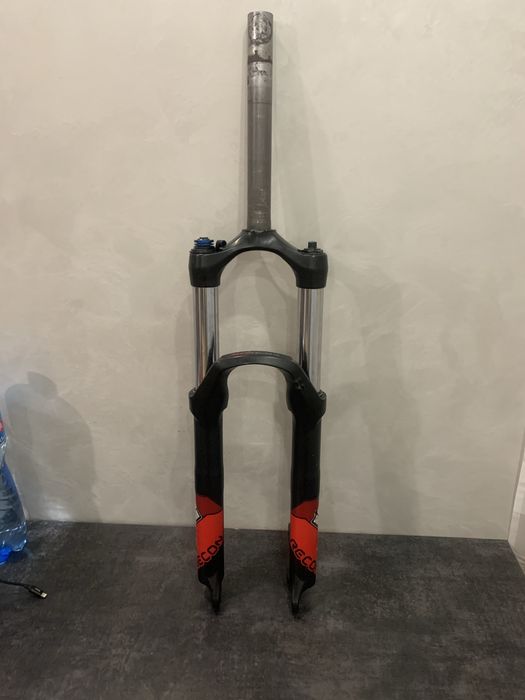 Вилка велосипедна ROCK SHOX REKON 26.