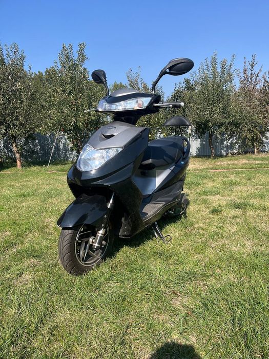 Продам електроскутер AIMA Eagle