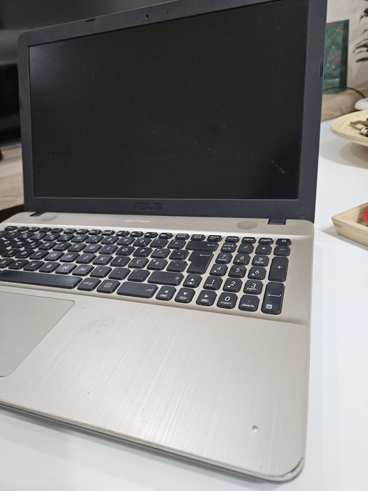 Asus Intel i7 8GB RAM