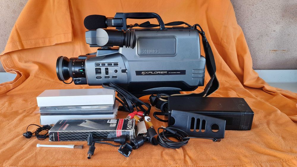 Máquina de Filmar Philips Explorer VHS HQ Camcorder VKR6855 - Vintage