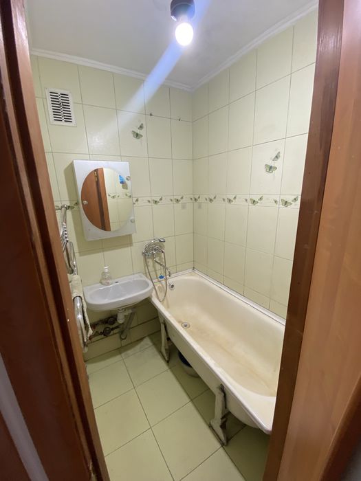 2к квартира з кондиціонером, паркомісце