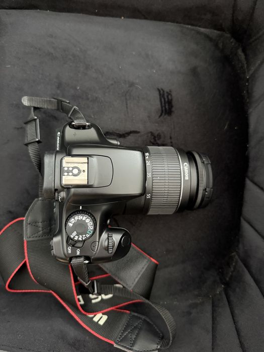 Aparat Canon eso 1100d