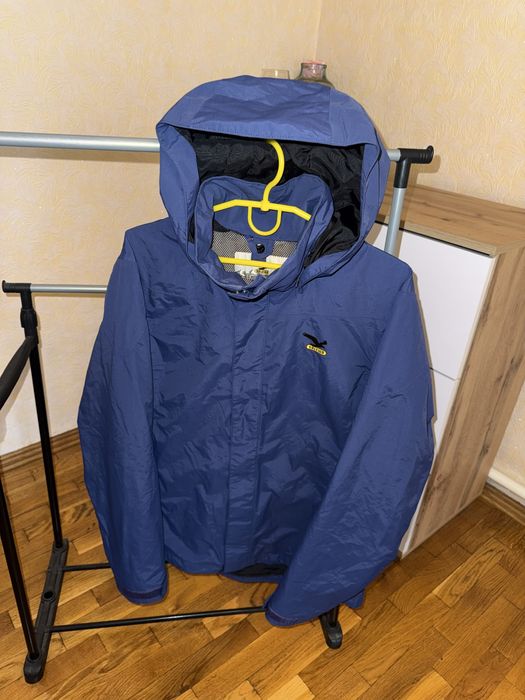 Вітровка куртка парка Salewa The North Face є місце для підкладу