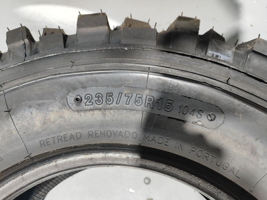 2 pneus novos nelcaf 235-75R15 - Oferta dos portes