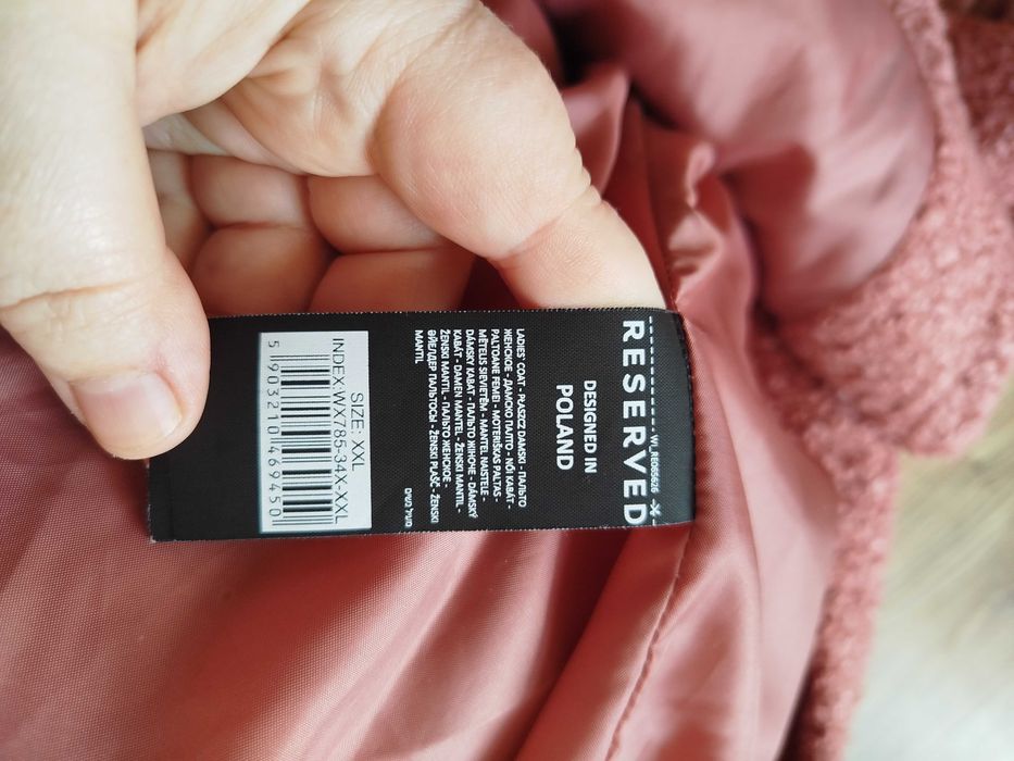 Płaszcz damski z sztucznego baranka Reserved