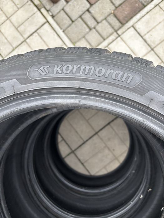 Зимова гума Kormoran 225/45/18