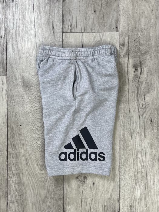 Adidas шорты 11-12 лет 152 см подростковые серые с лого