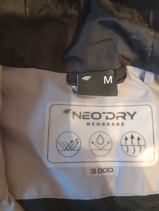 Kurtka 4F stan idealny (wiatrówka)
